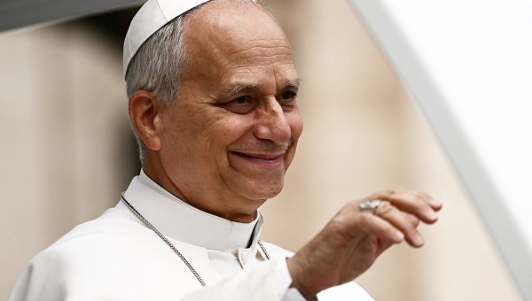 Corner Item Image - We need “body, mind, and heart” at Mass, says Pope