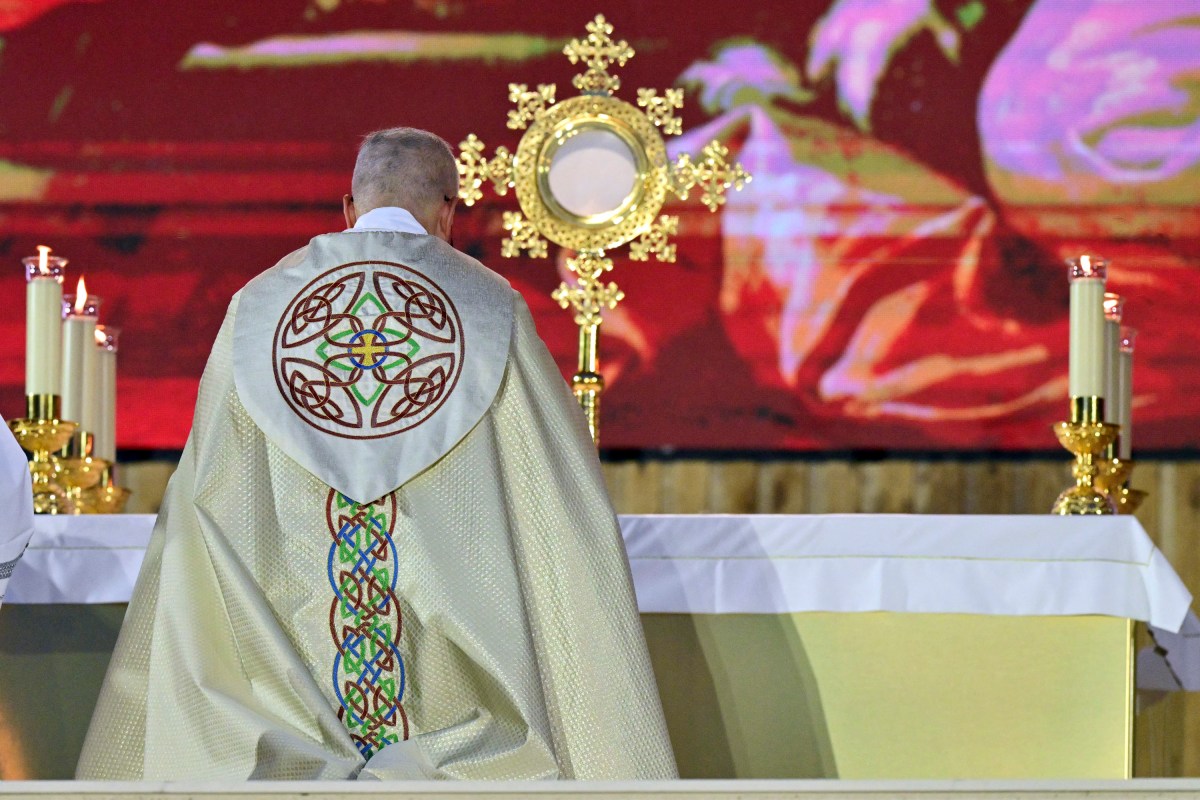 pope-leo-xiv-holds-prayer-vigil-young-people-spain