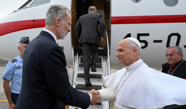Corner Hero Image - King Felipe guessed the problem with the plane