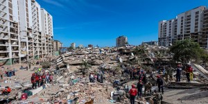 The love found beneath Venezuela’s rubble