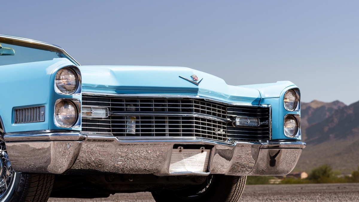 blue-old-car.jpg