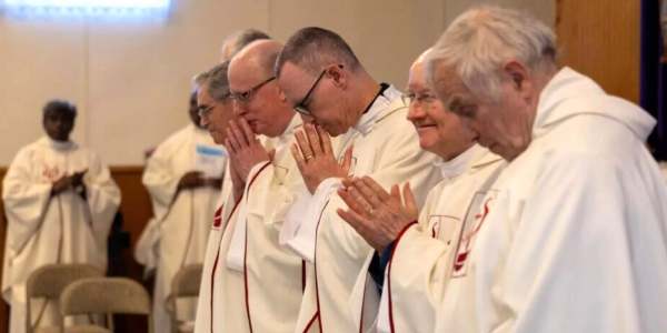 Jesuits bid farewell to Alaska with memories and hope