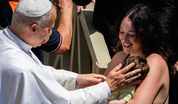 Corner Hero Image - Use vacation also for praying with Scripture, urges Pope Leo
