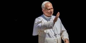 Sharing our things shows presence of risen Jesus, says Pope