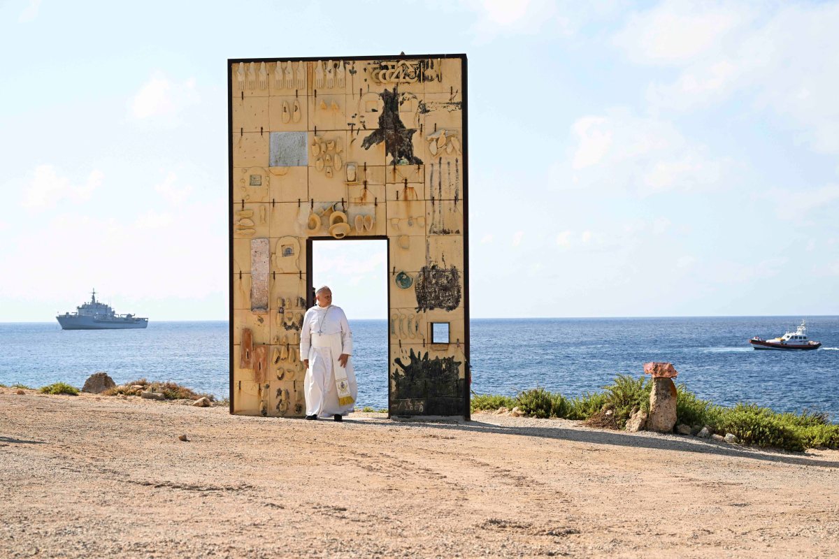 {"rendered":"(Slideshow) Pope Leo in Lampedusa 2026"}