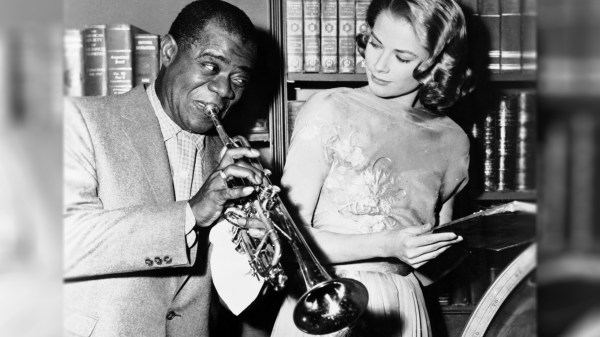 louis-armstrong-and-grace-kelly-on-the-set-of-high-society-1956