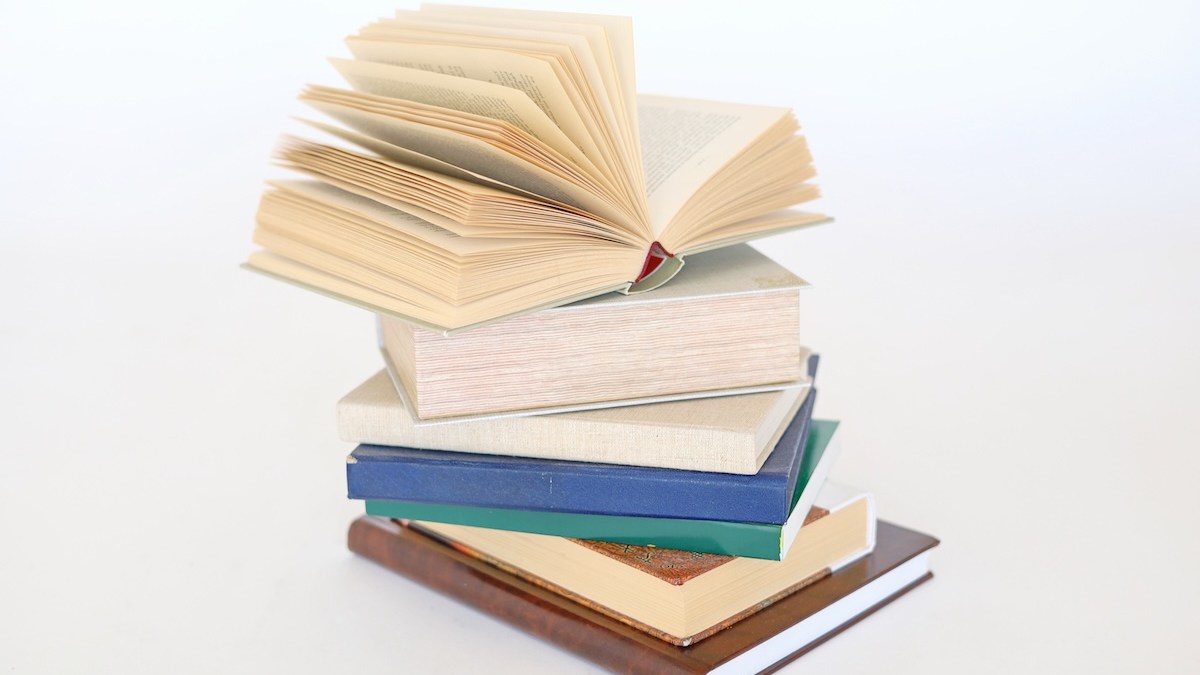 pile-of-books
