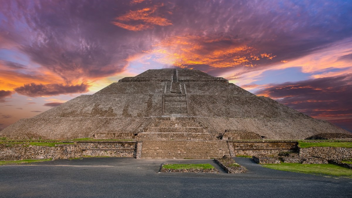 pyramid-sun-aztec-mexico.jpg
