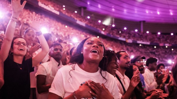 faithful-cheer-pope-leo-xiv-stade-de-france-saint-denis-paris-september-25-2026