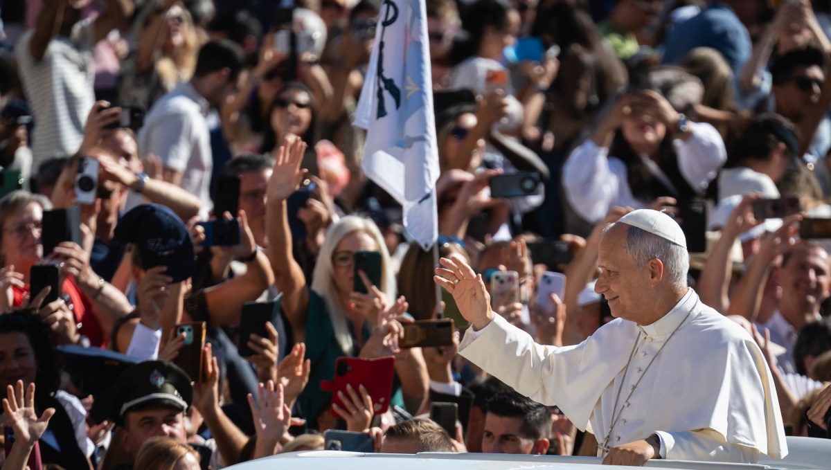 pope-leo-xiv-audience-st-peter-square